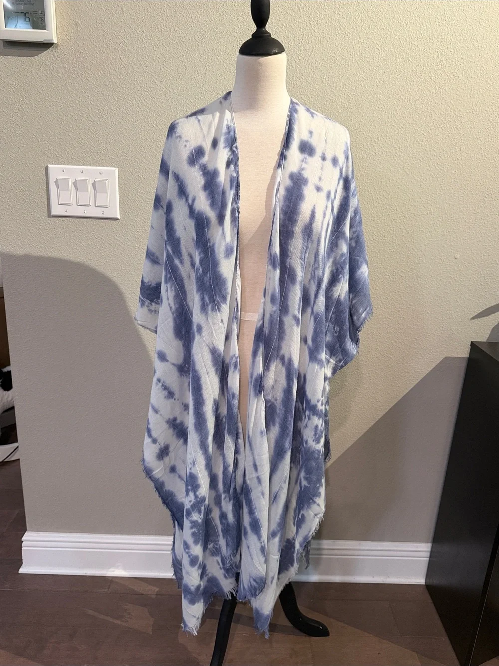 Blue Tie-Dye Shawl Wrap - Unbranded